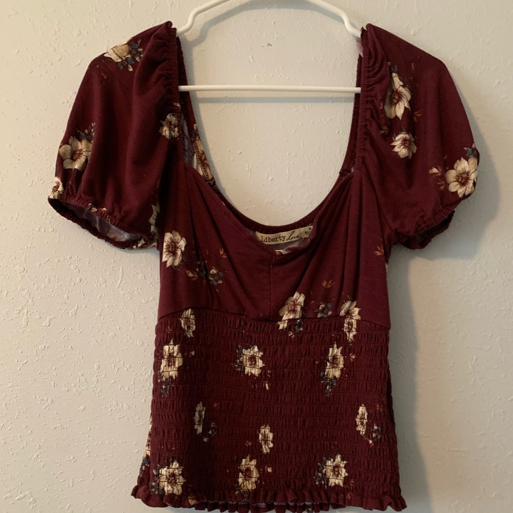 marrón flower crop top